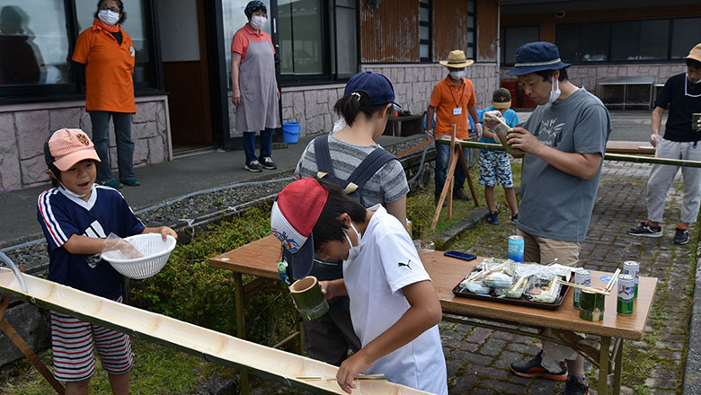 リバウェル井川スキー場　ハンドメイドも楽しめる、流しそうめんイベント